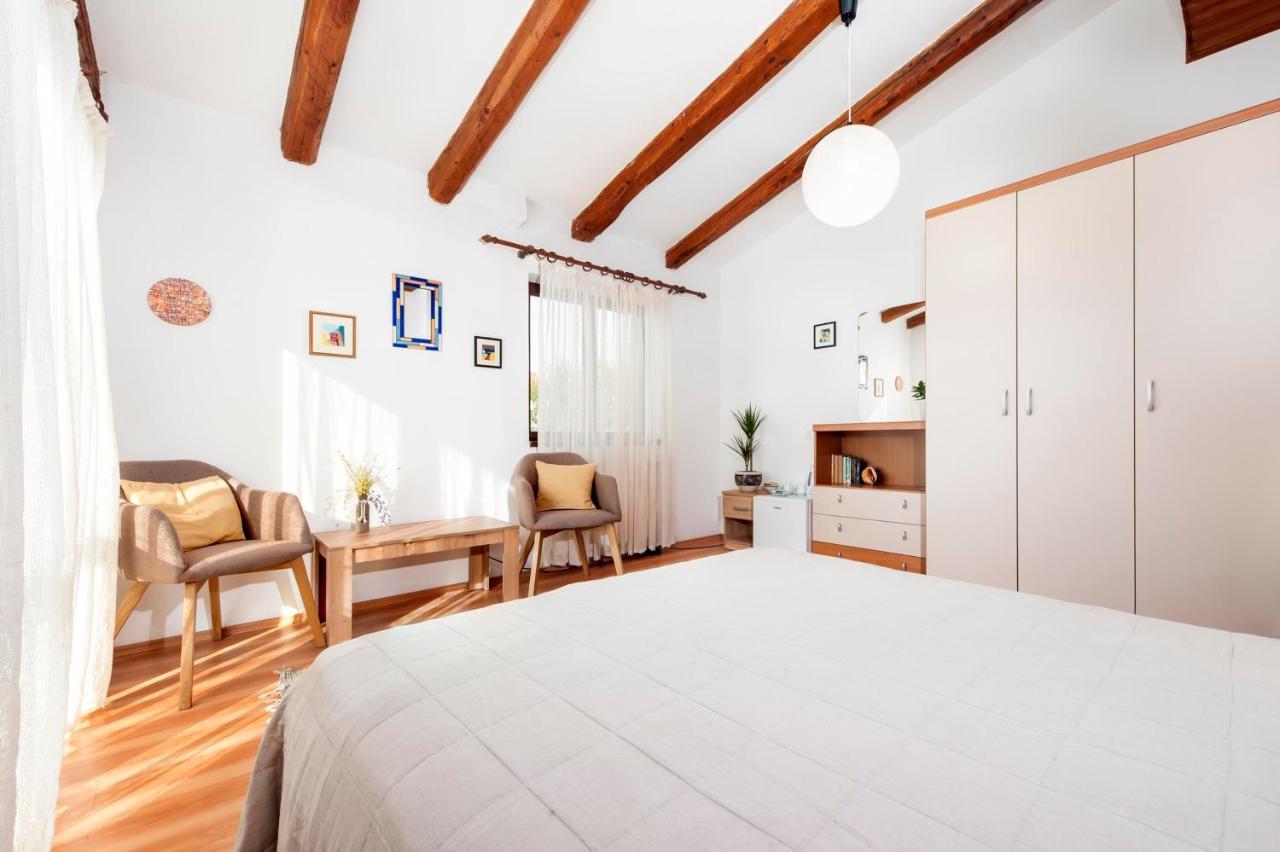 Studio And Room Tea Rovinj Exterior photo