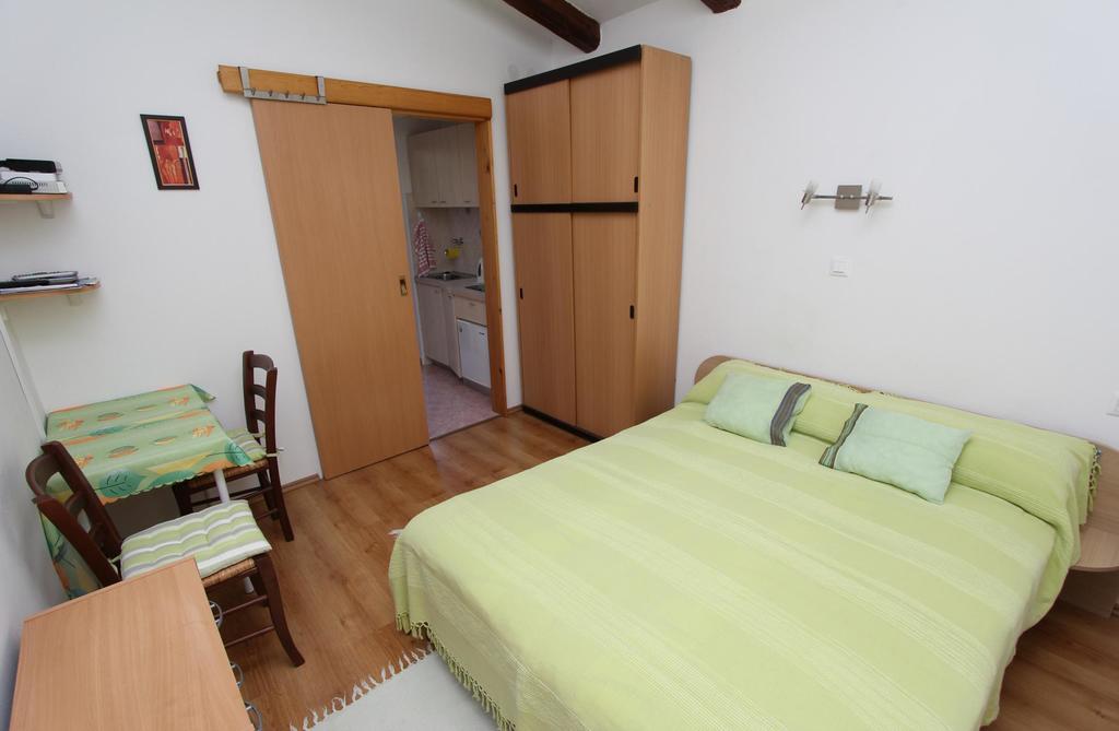 Studio And Room Tea Rovinj Exterior photo